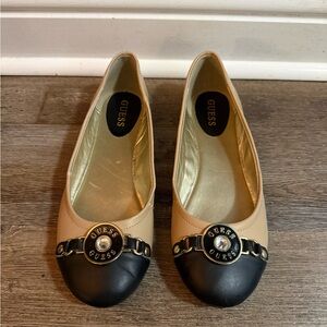 GUESS Two-Tone Black and Tan Loafers